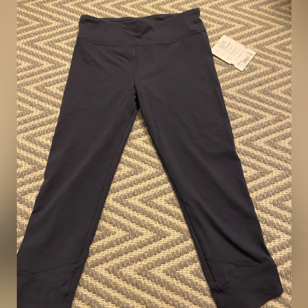 Athleta Girl On Pointe Cross Hem Capri Medium Violet XXL 16 Leggings Tights